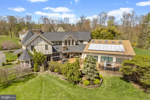 277 Woodcock Ln, Ambler, PA 19002
