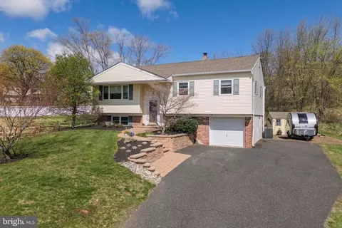 541 Lexington Ln, Norristown, PA 19403