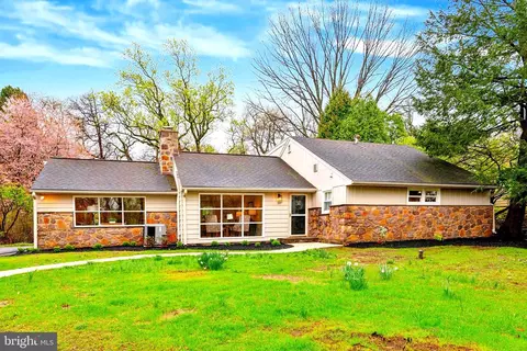 1213 Greentree Ln, Penn Valley, PA 19072