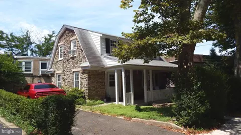 14 Avon Rd, Narberth, PA 19072