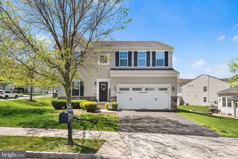 74 Plymouth Dr, Royersford, PA 19468