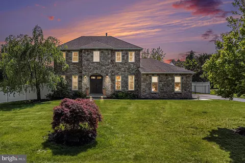 116 Gwynmont Cir, North Wales, PA 19454