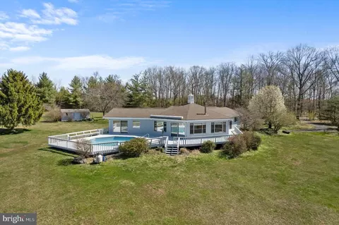 1180 Salford St, Salfordville, PA 18958