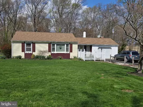 420 Springbrook Ln, Hatboro, PA 19040