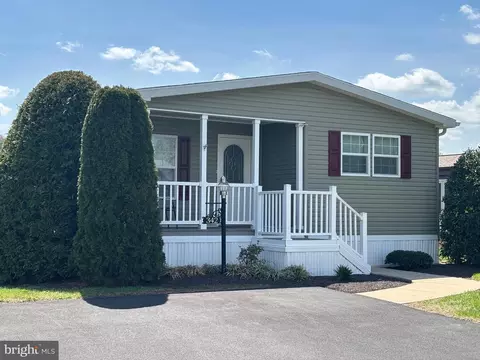 342 Woodstream Way, North Wales, PA 19454