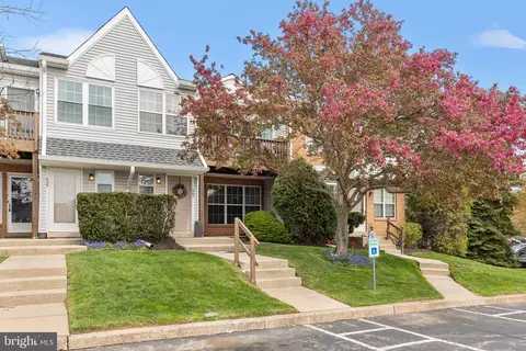 502 Crystal Ln #20A, Norristown, PA 19403