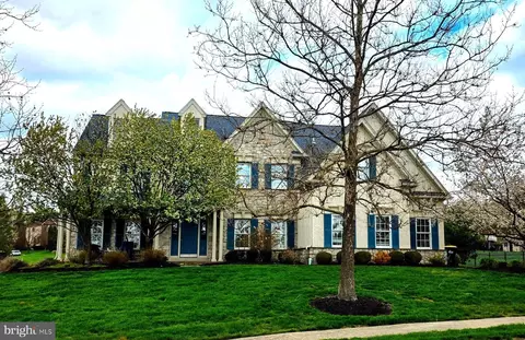 575 Shakespeare Dr, Harleysville, PA 19438