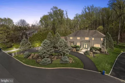 537 Pondview Rd, Jenkintown, PA 19046