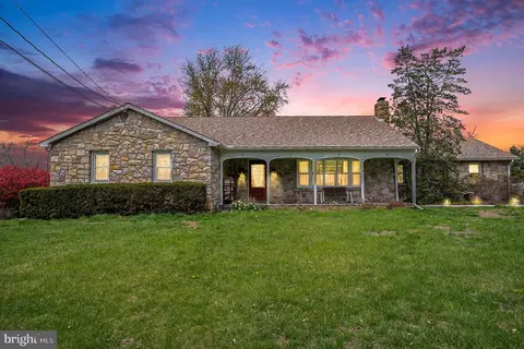 631 Creamery Rd, Telford, PA 18969