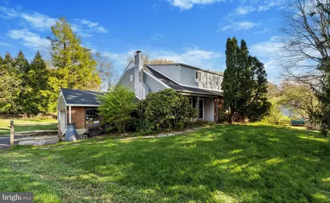 201 Woods Rd, Glenside, PA 19038
