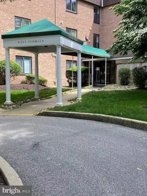1640 Oakwood Dr #W120, Narberth, PA 19072