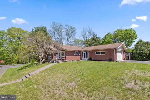 609 Woodland Dr, Pottstown, PA 19464
