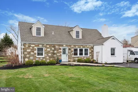 1833 Norristown, Ambler, PA 19002