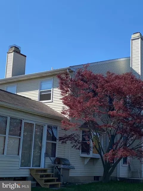 101 Jonathan Dr, North Wales, PA 19454