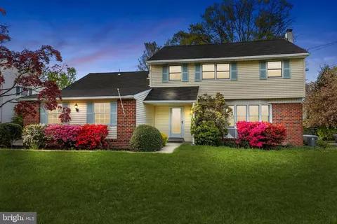 220 Mimosa Ln, Hatboro, PA 19040