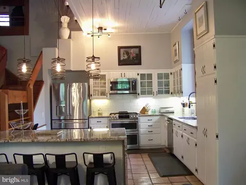 Kitchen - 335 Bent Rd, Wyncote, PA 19095 photo 1 of 4