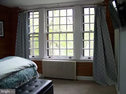 Bedroom - 335 Bent Rd, Wyncote, PA 19095 photo 3 of 9
