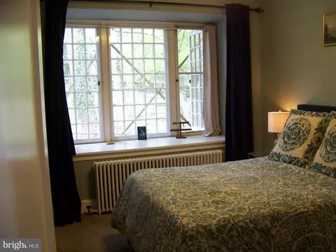 Bedroom - 335 Bent Rd, Wyncote, PA 19095 photo 1 of 9