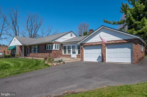 109 Walnut St, Green Lane, PA 18054