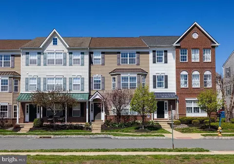 2036 Berkeley Dr, Pennsburg, PA 18073
