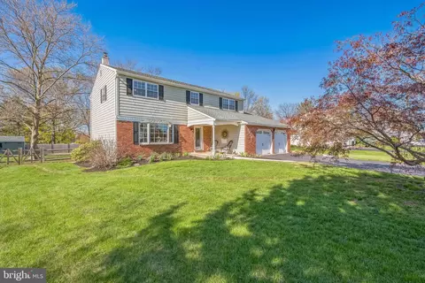 1978 Muhlenberg Dr, Lansdale, PA 19446