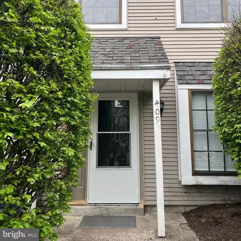 409 Snowflake Cir, Norristown, PA 19403