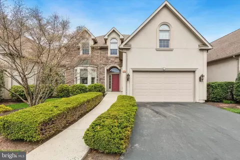257 Country Club Dr, Telford, PA 18969