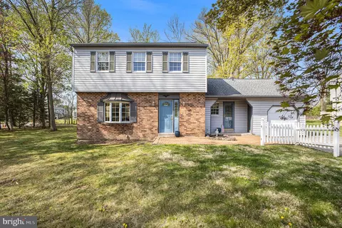 2102 Oakland Dr, Norristown, PA 19403