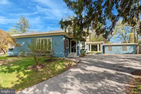 8326 Childs Rd, Glenside, PA 19038