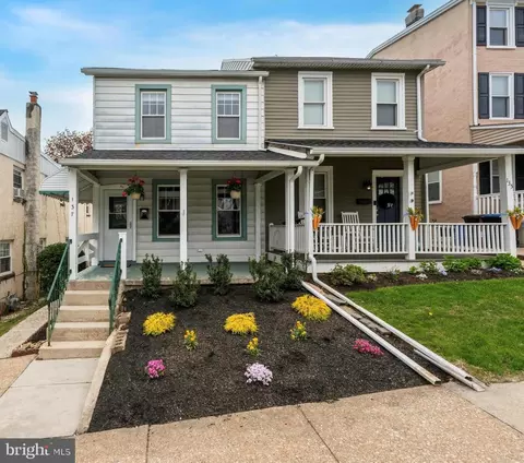 137 E 9th Ave, Conshohocken, PA 19428