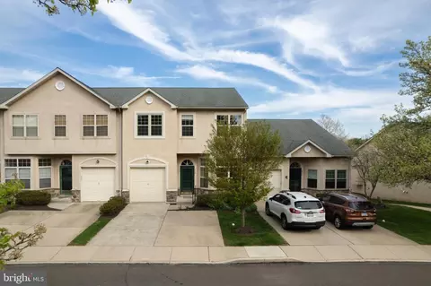 619 Manor Dr, Horsham, PA 19044