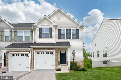 407 Sourwood Rd, Norristown, PA 19403