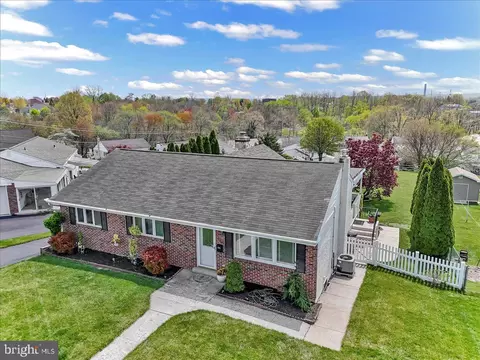 464 Volpe Rd, Plymouth Meeting, PA 19462