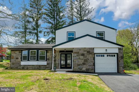 424 Ridge Pike, Lafayette Hill, PA 19444