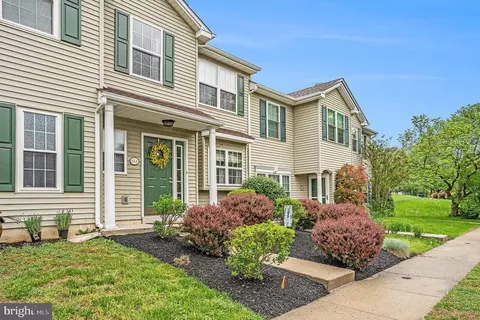 111 Pin Oak Ct, Collegeville, PA 19426