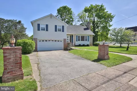 10 Glenn Cir, Erdenheim, PA 19038