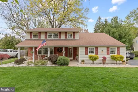 661 Serrill Dr, Hatboro, PA 19040