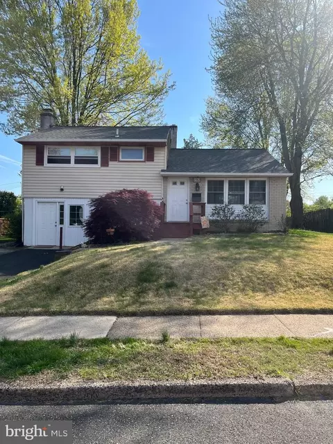 2762 Norman Rd, Abington, PA 19001