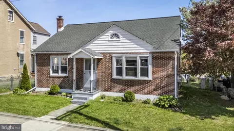 326 Glasgow St, Pottstown, PA 19464