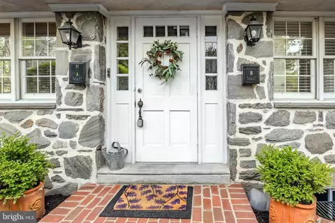 104 W Montgomery Ave #B, Ardmore, PA 19003