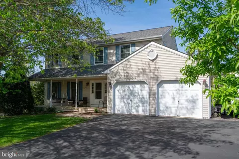 1069 E 2nd St, Red Hill, PA 18076