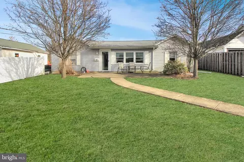 158 W Reliance Rd, Telford, PA 18969