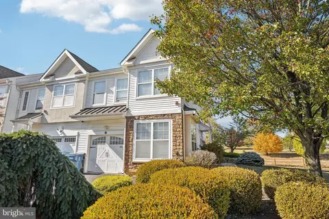 328 Ross Ct, Wyncote, PA 19095