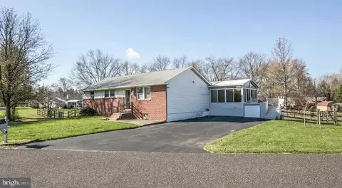 14 Roberta Ln, Royersford, PA 19468