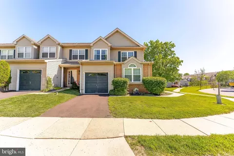 112 Harvard Dr, Trappe, PA 19426