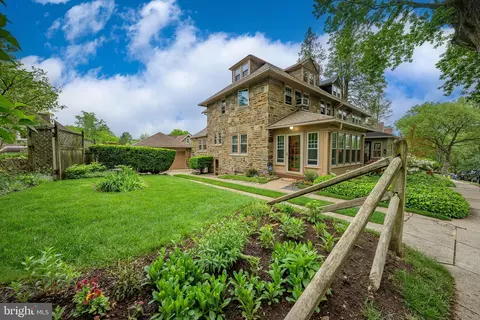 710 Stradone Rd, Bala Cynwyd, PA 19004