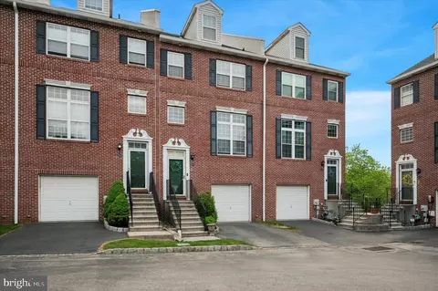 421 W 5th Ave, Conshohocken, PA 19428