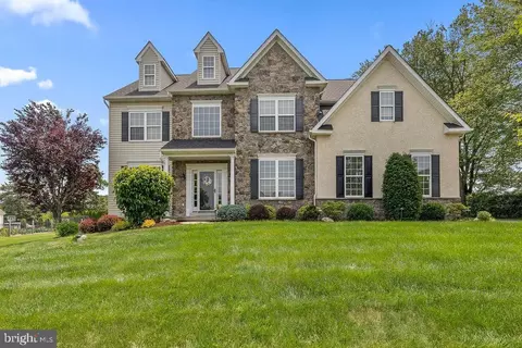 2654 Owl Ct, Gilbertsville, PA 19525