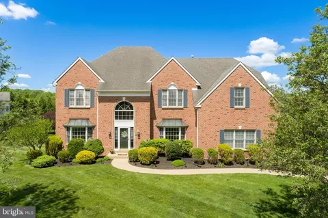 104 Usher Ln, North Wales, PA 19454