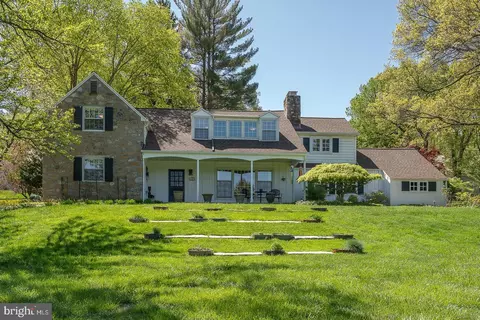 1137 Pugh Rd, Wayne, PA 19087
